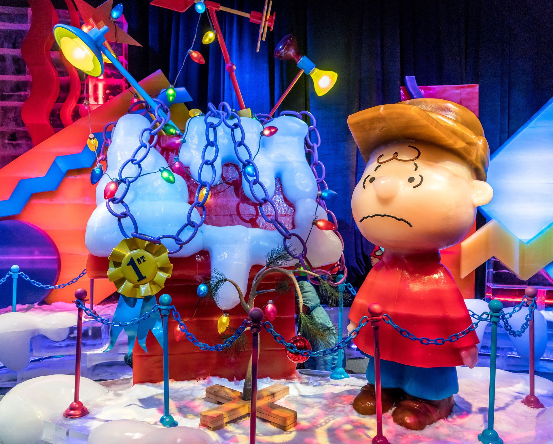 Ice sculpture of Charlie Brown at doghouse
